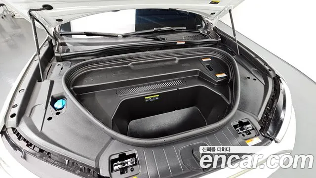 Audi Q6 e-tron 2025 thumb 6