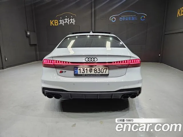 Audi S7 2022 thumb 4