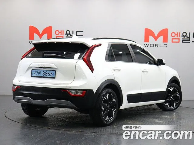 Kia Niro 2022 thumb 2
