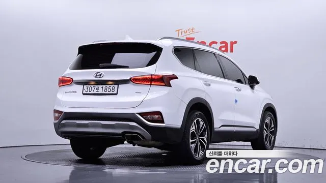 Hyundai Santa Fe 2019 thumb 2