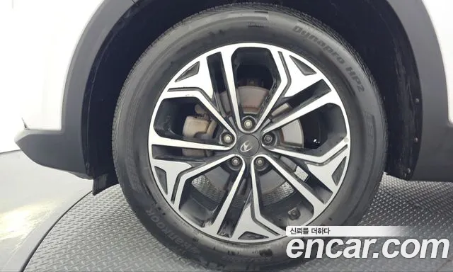 Hyundai Santa Fe 2019 thumb 5