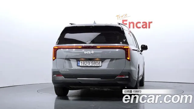 Kia Carnival 2024 thumb 4