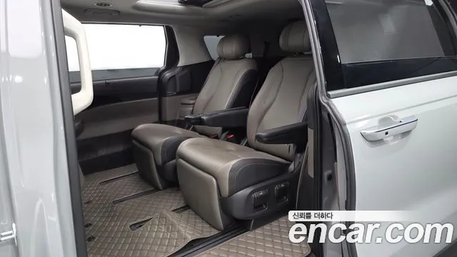 Kia Carnival 2024 thumb 12