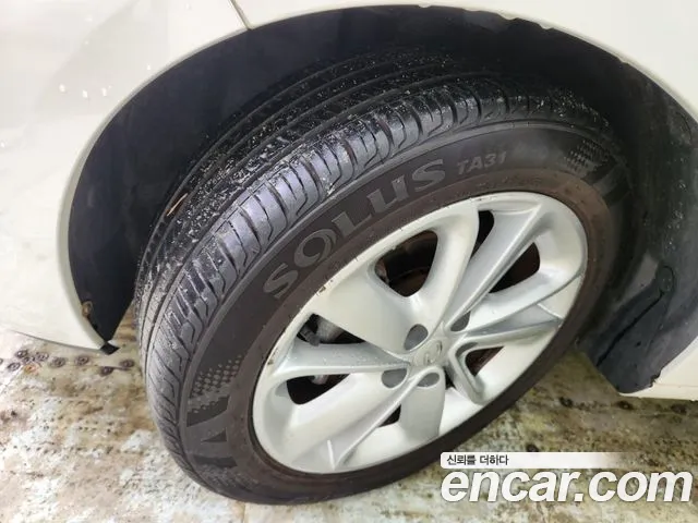 Renault-KoreaSamsung Fluence 2013 thumb 7