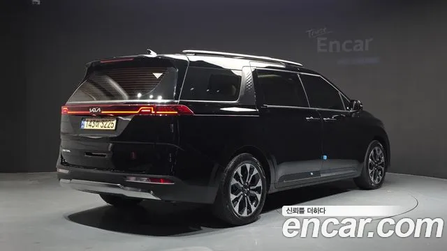 Kia Carnival 2022 thumb 2