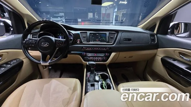 Kia Carnival 2018 thumb 7