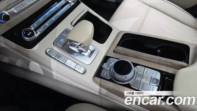 Genesis G90 2019 thumb 9