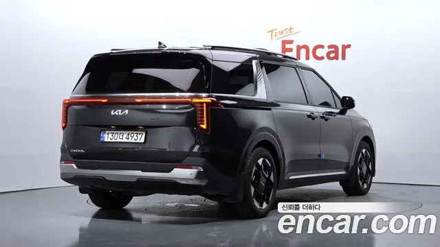Kia Carnival 2024 thumb 2