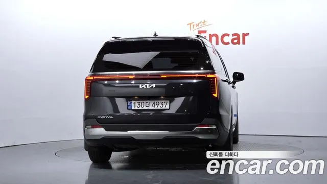Kia Carnival 2024 thumb 4