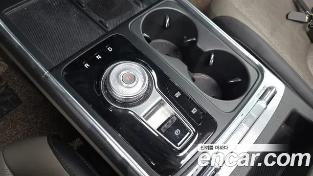 Kia Carnival 2024 thumb 9