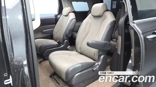 Kia Carnival 2024 thumb 12