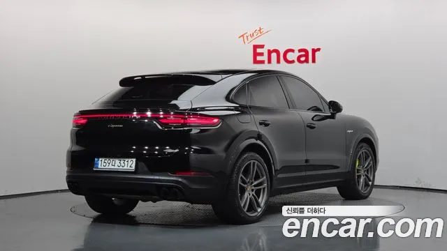 Porsche Cayenne 2023 thumb 2