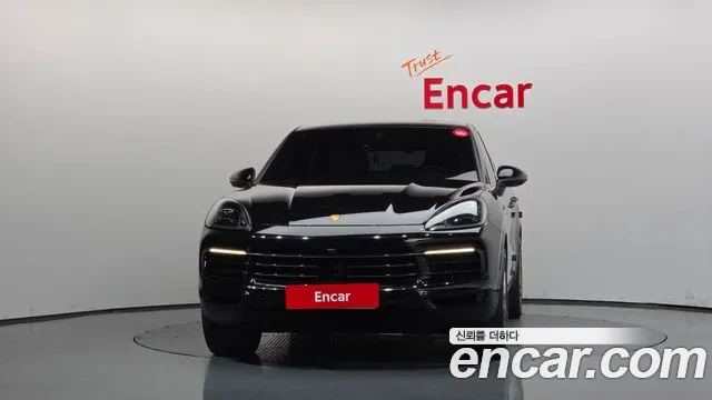 Porsche Cayenne 2023 thumb 3