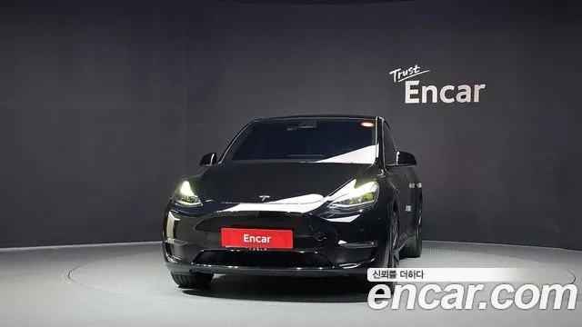 Tesla Model Y 2024 thumb 3