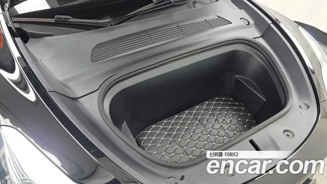 Tesla Model Y 2024 thumb 6