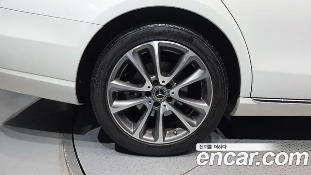 Mercedes-Benz E-Класс 2019 thumb 5