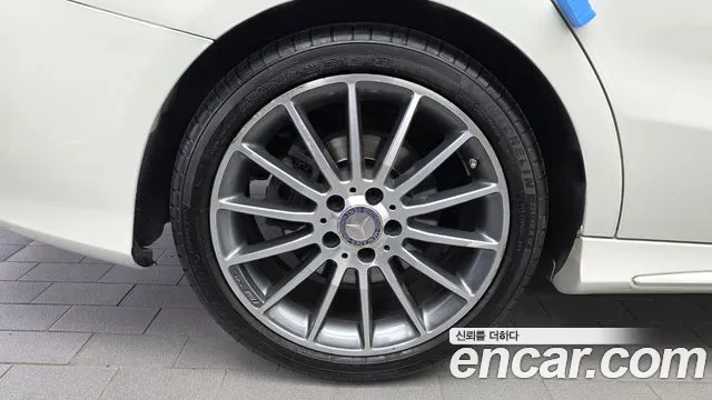 Mercedes-Benz CLA 2015 thumb 5