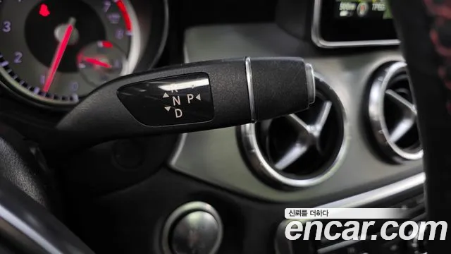 Mercedes-Benz CLA 2015 thumb 9