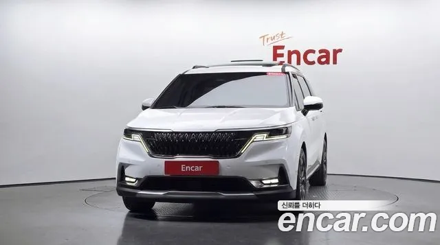 Kia Carnival 2022 thumb 2