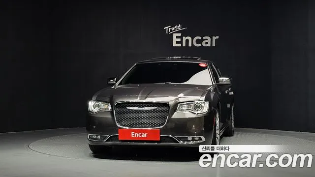 Chrysler 300C 2017 thumb 3