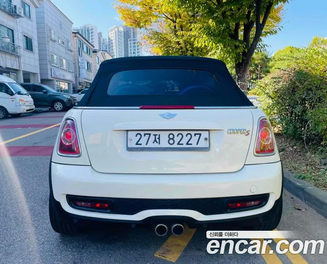 MINI Cooper Convertible 2011 thumb 5