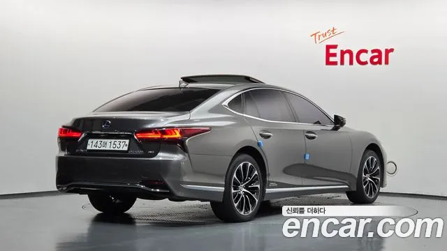 Lexus LS 2021 thumb 2