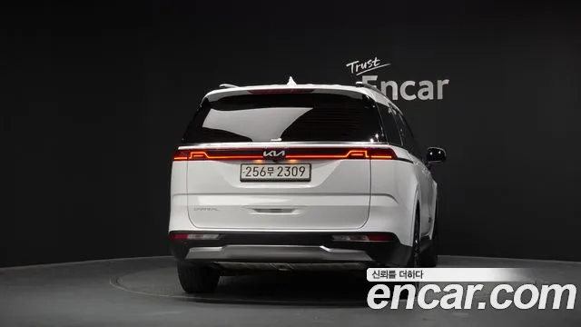 Kia Carnival 2022 thumb 3