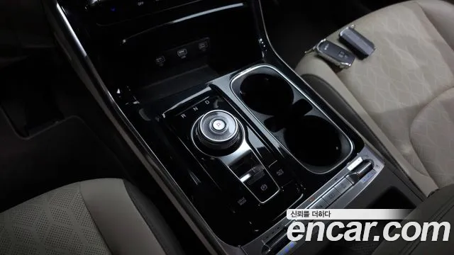 Kia Carnival 2022 thumb 8
