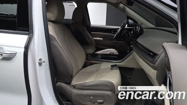 Kia Carnival 2022 thumb 11