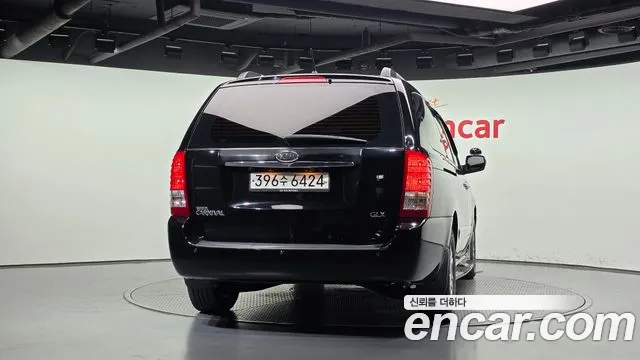 Kia Carnival 2012 thumb 4
