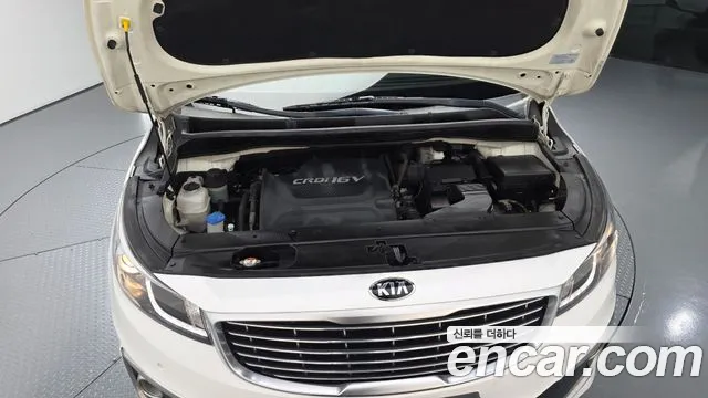 Kia Carnival 2015 thumb 6