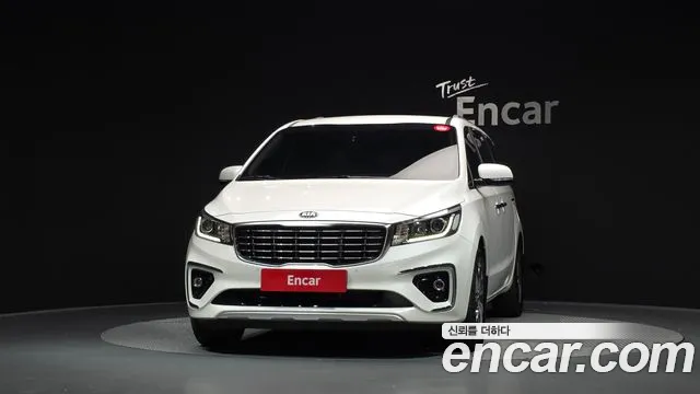 Kia Carnival 2018 thumb 3