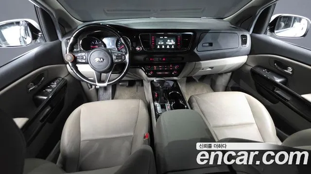 Kia Carnival 2018 thumb 7