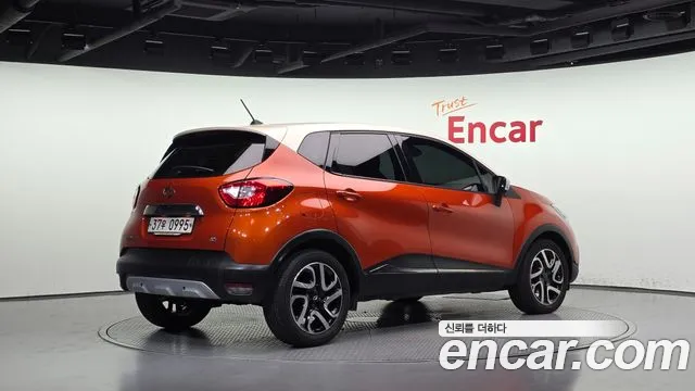 Renault-KoreaSamsung Captur 2015 thumb 2