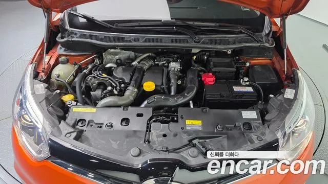 Renault-KoreaSamsung Captur 2015 thumb 6