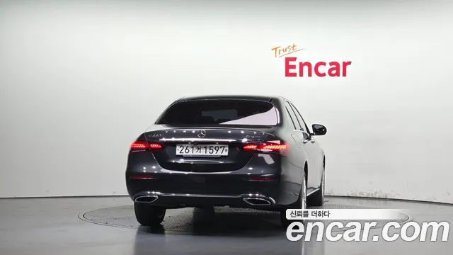 Mercedes-Benz E-Класс 2021 thumb 4