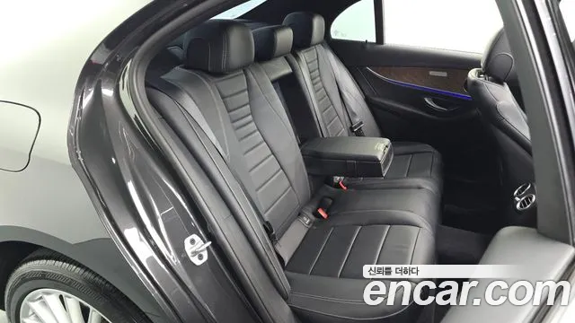 Mercedes-Benz E-Класс 2021 thumb 12