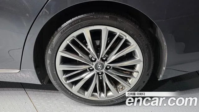 Hyundai Grandeur 2017 thumb 4