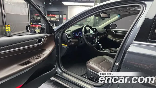 Hyundai Grandeur 2017 thumb 9