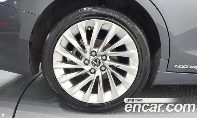 Lexus ES 2021 thumb 4
