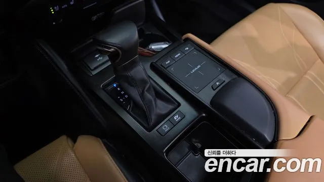 Lexus ES 2021 thumb 8