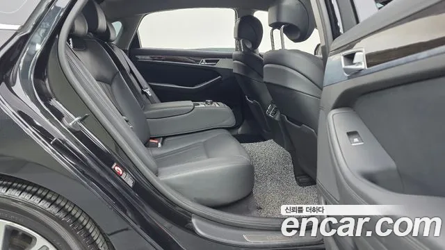 Genesis G80 2019 thumb 12