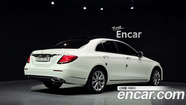 Mercedes-Benz E-Класс 2019 thumb 2