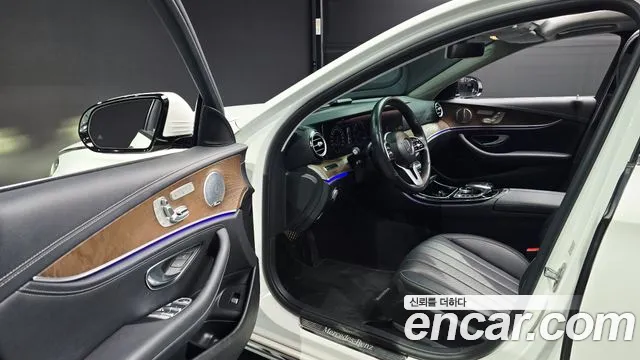 Mercedes-Benz E-Класс 2019 thumb 10