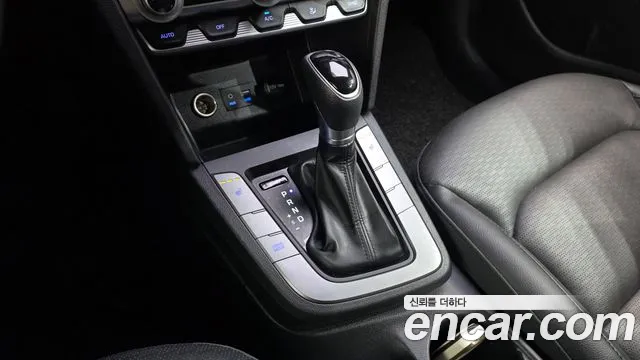 Hyundai Avante 2019 thumb 9