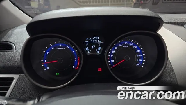 Hyundai Avante 2012 thumb 8