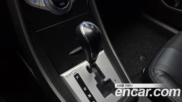 Hyundai Avante 2012 thumb 9