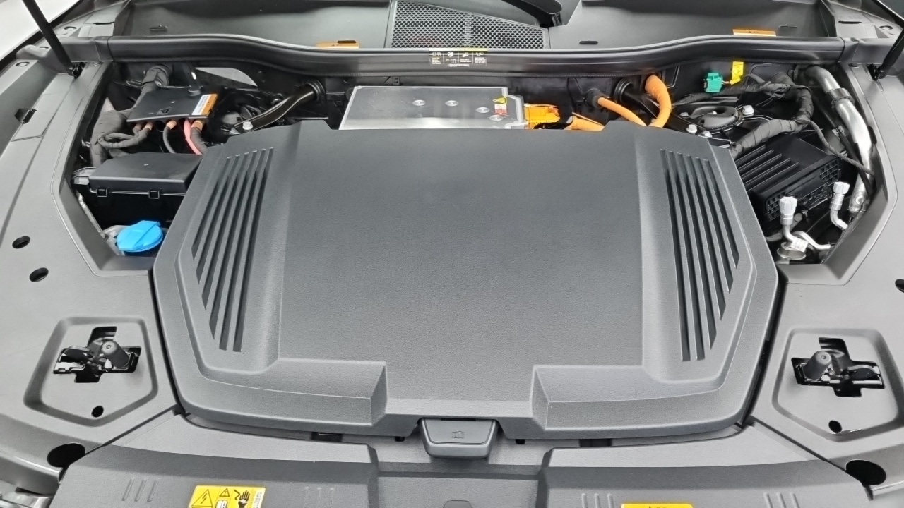 Audi e-tron 2022 thumb 6