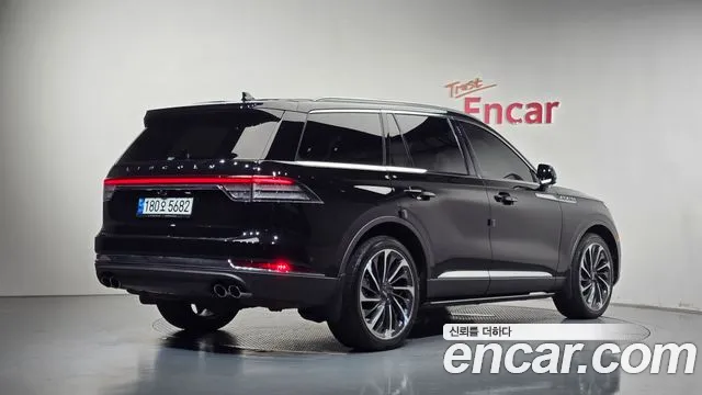Lincoln Aviator 2022 thumb 2