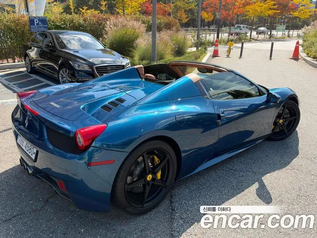 Ferrari 458 2012 thumb 3